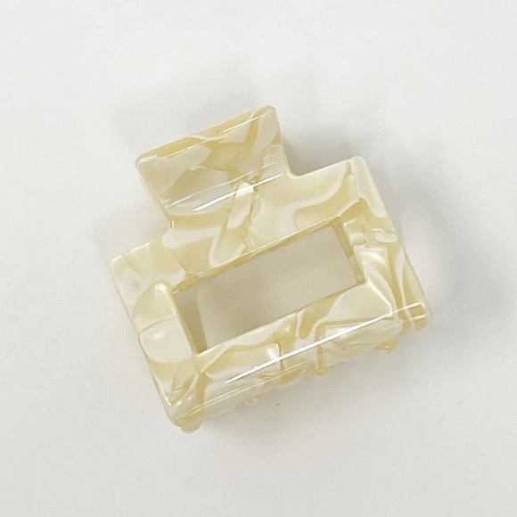 Acrylic Claw Clip Pearl or Tortoise Cheetah Hair Clip - Picture 10 of 12